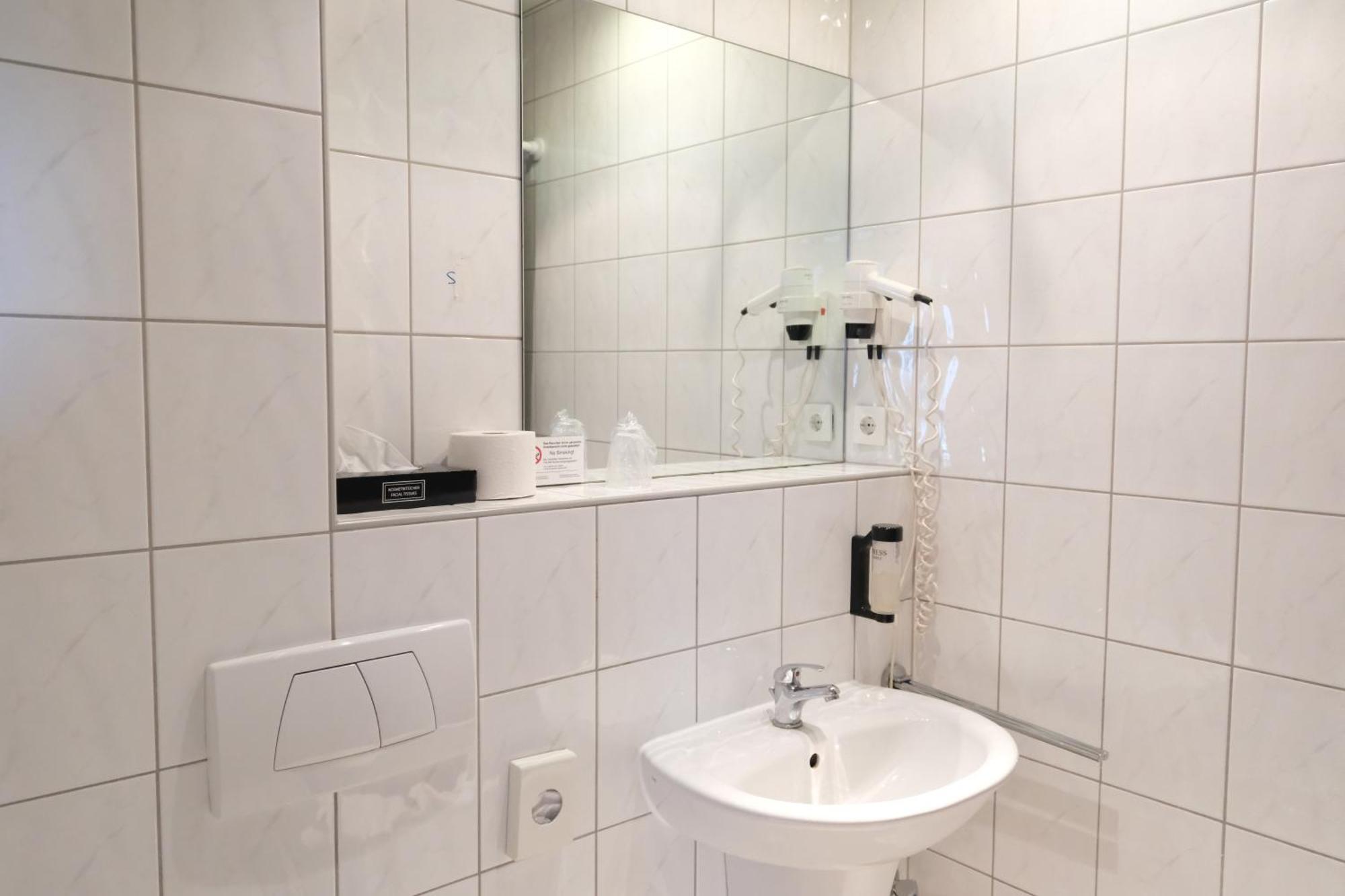 Stargaze Forum Hotel Duesseldorf-Hilden Eksteriør bilde