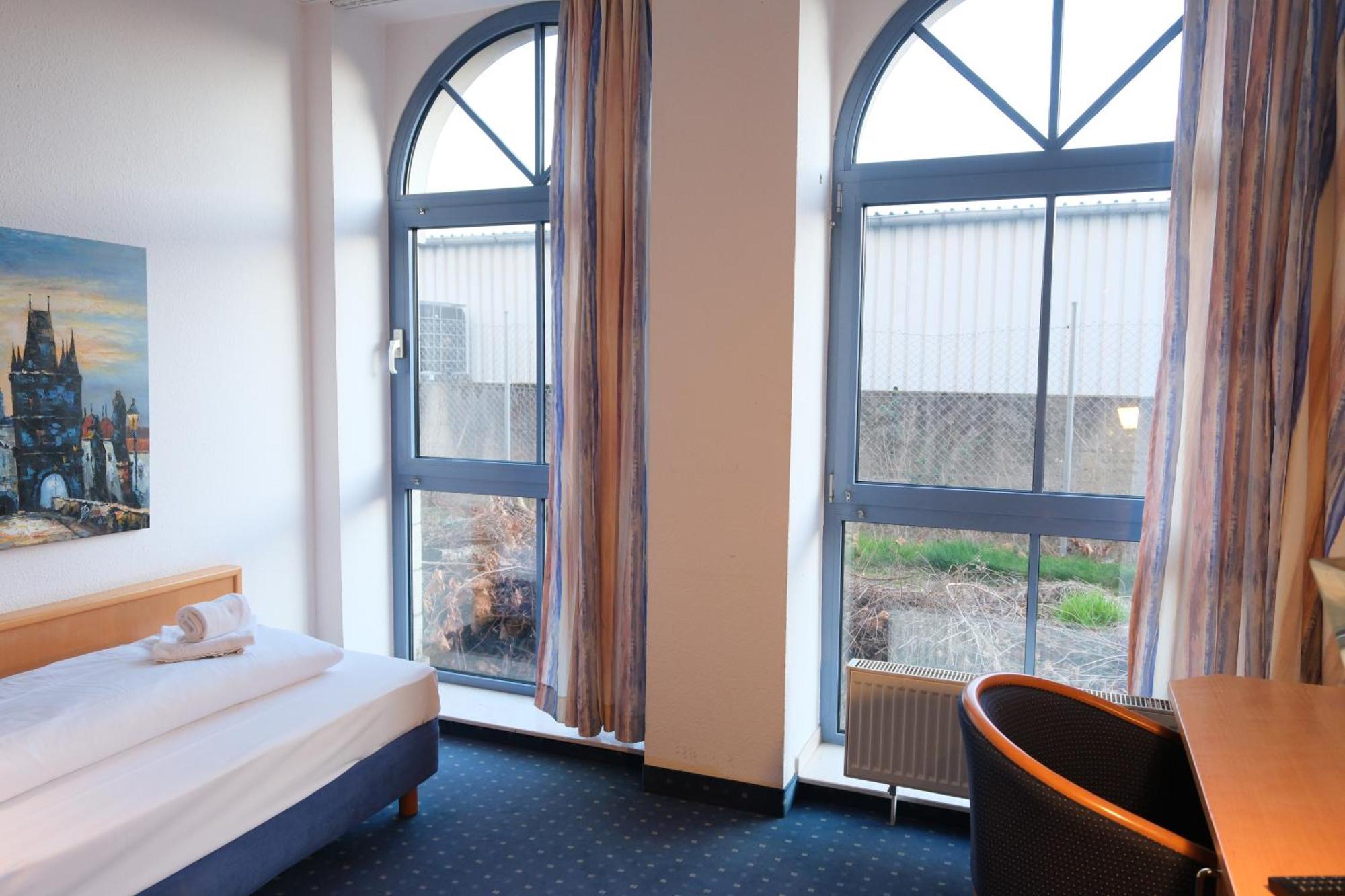 Stargaze Forum Hotel Duesseldorf-Hilden Eksteriør bilde