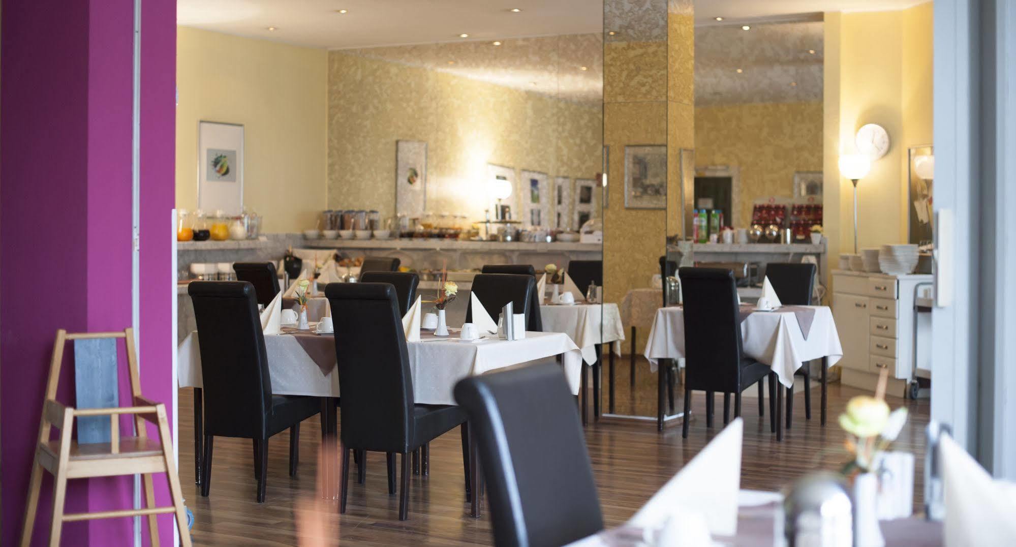 Stargaze Forum Hotel Duesseldorf-Hilden Eksteriør bilde